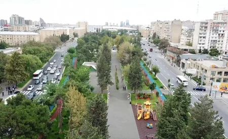 President Ilham Aliyev views conditions created at newly-reconstructed park in Baku