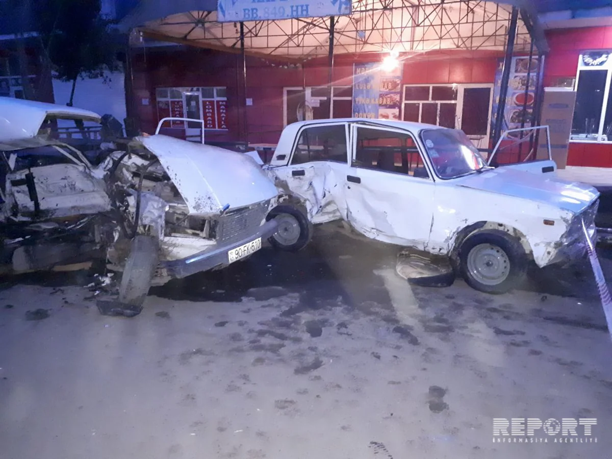 Два человека погибли, трое ранены в тяжелом ДТП в Бейлагане