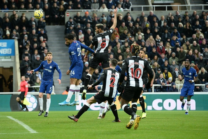 “Nyukasl” yay transferlərinə 200 milyon funt sterlinq xərcləyə bilər