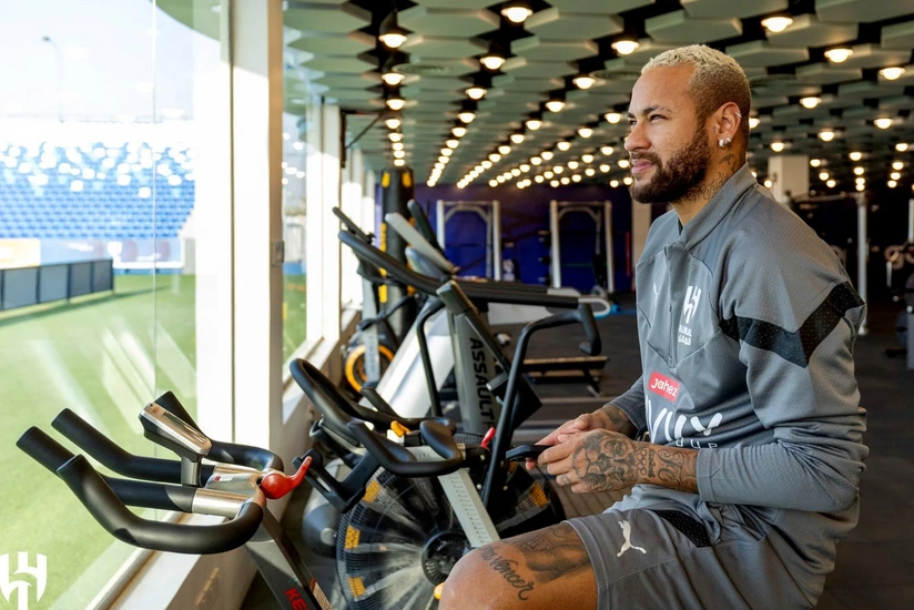 Neymar məşqlərə başlayıb