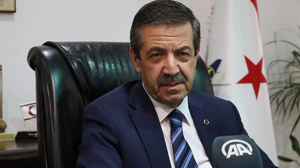 Şimali Kiprin XİN başçısı Azərbaycanın İrandakı səfirliyinə hücumu pisləyib