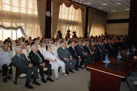 ​Tibb Universitetində Heydər Əliyevin anadan olmasının 92-ci ildönümü qeyd edilib