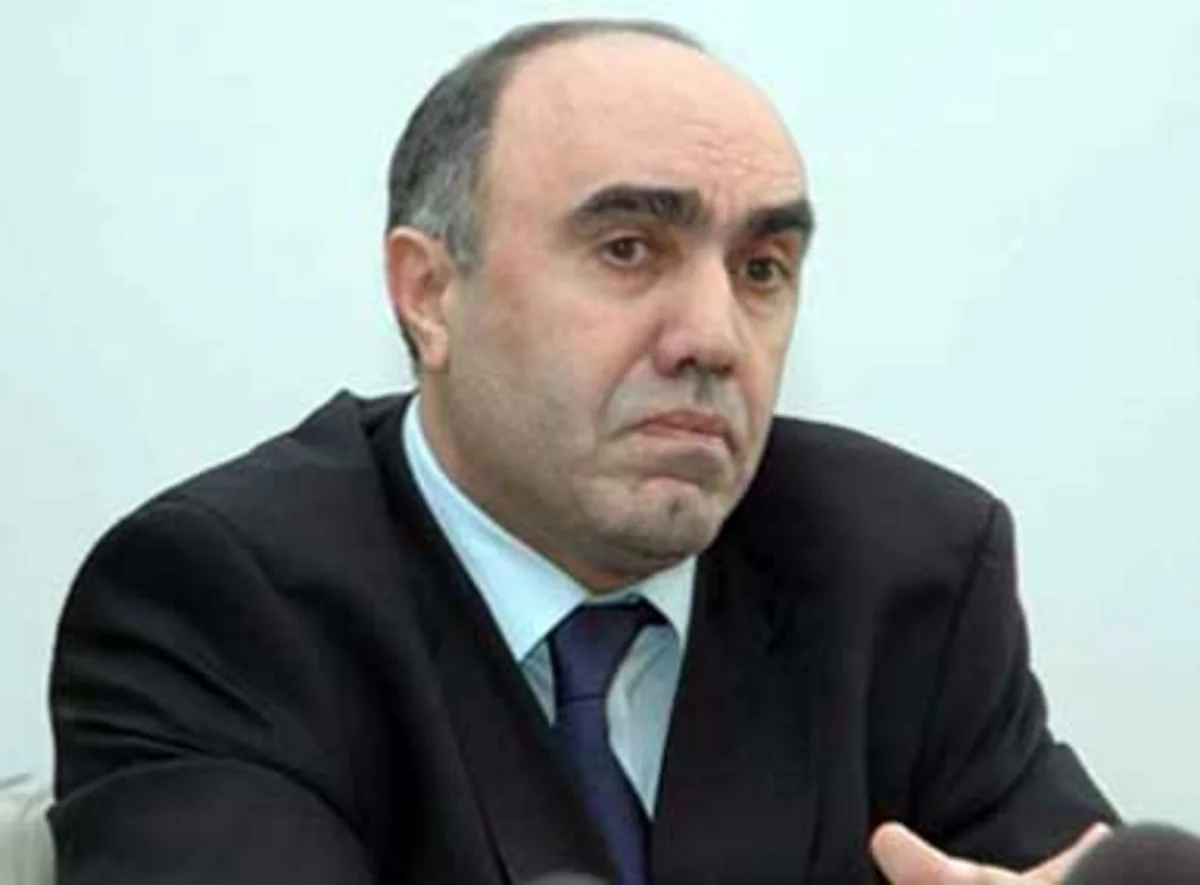 Baş prokuror Ağdaşda vətəndaşları qəbul edib