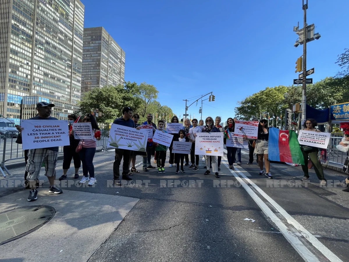 Азербайджанцы США проводят акцию протеста перед зданием ООН