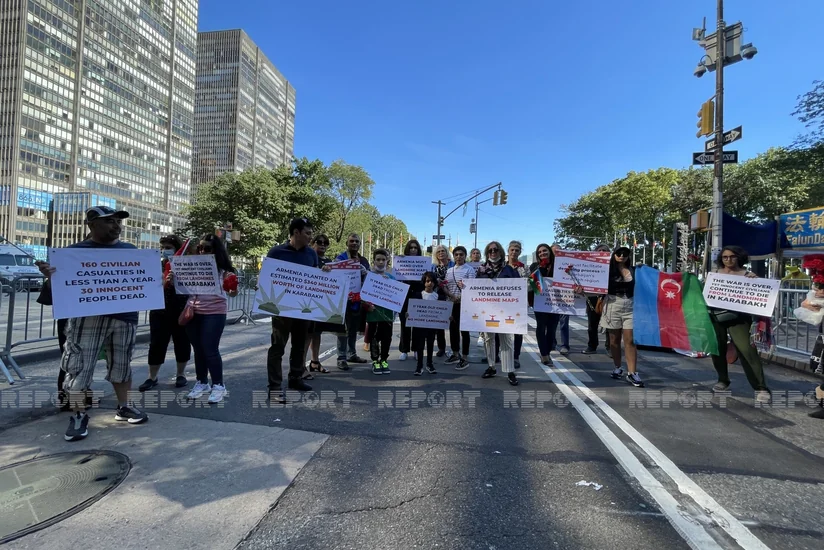 Азербайджанцы США проводят акцию протеста перед зданием ООН