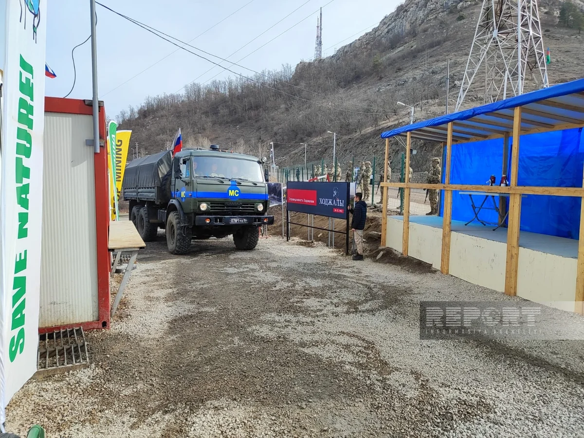 По дороге Ханкенди-Лачын беспрепятственно проехал 71 автомобиль российских миротворцев