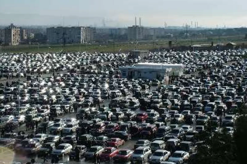 Azərbaycana avtomobillərin idxalı azalıb
