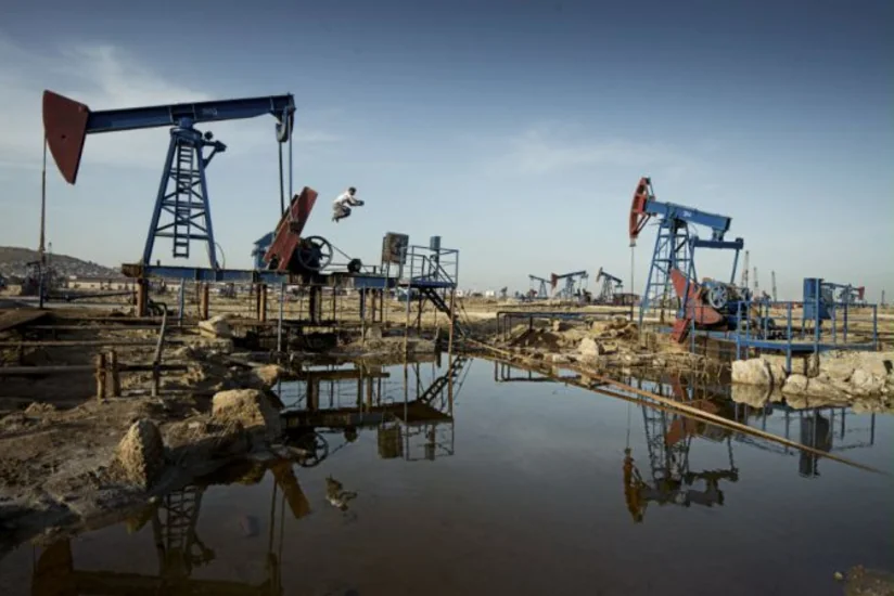 Нефть на мировом рынке подешевела