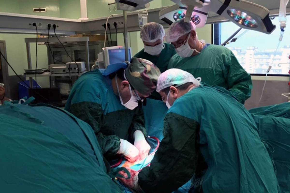 Silahlı Qüvvələrin Baş Klinik Hospitalında unikal cərrahi əməliyyat keçirilib