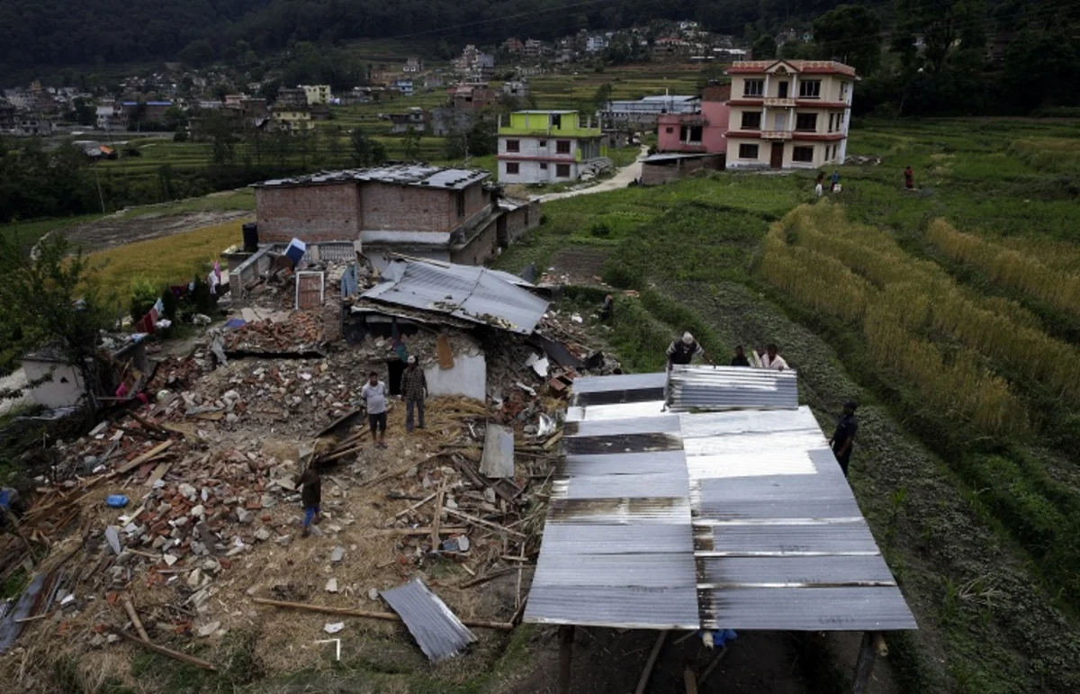 Media: death toll of quake in Nepal exceeds 4.2 thousand people