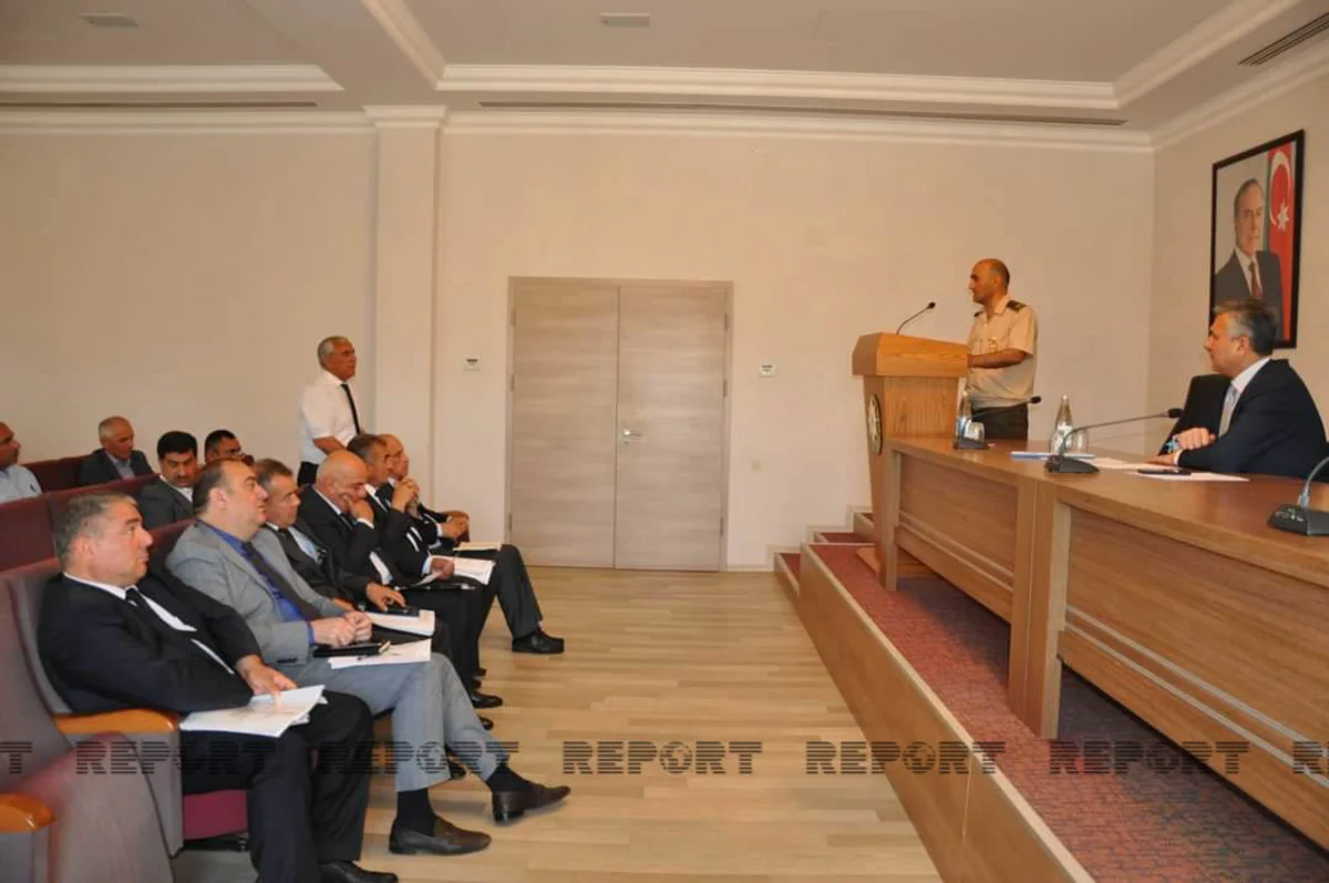 Biləsuvarda taxıl biçinində yanğın təhlükəsizliyinin təmini ilə bağlı müşavirə keçirilib