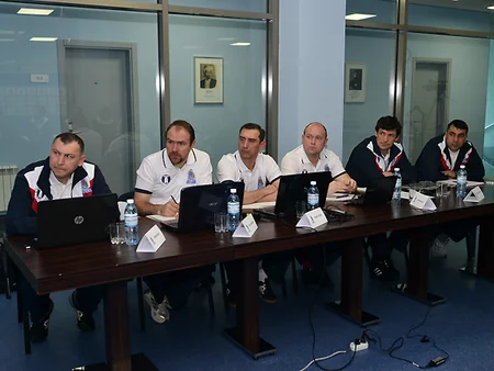 UEFA Bakıda qapıçı məşqçilərinə kurs keçir