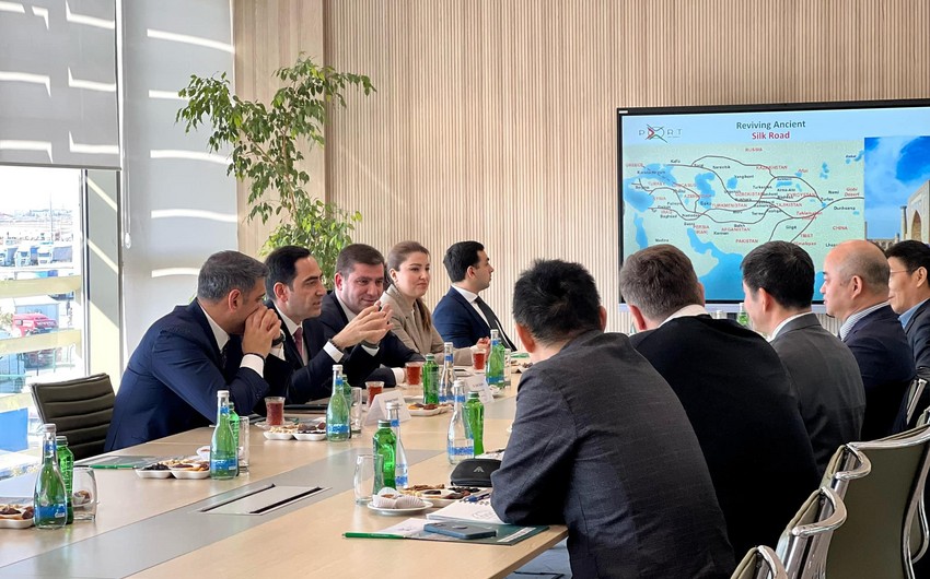 Baku Port, COSCO mull development of container transportation along Middle Corridor
