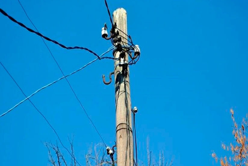 Beyləqan sakini elektrik dirəyindən yıxılaraq ölüb