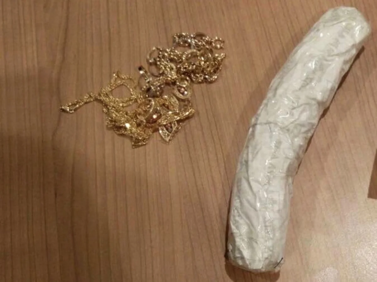 Azərbaycana külli miqdarda zərgərlik məmulatının qanunsuz yolla gətirilməsinin qarşısı alınıb