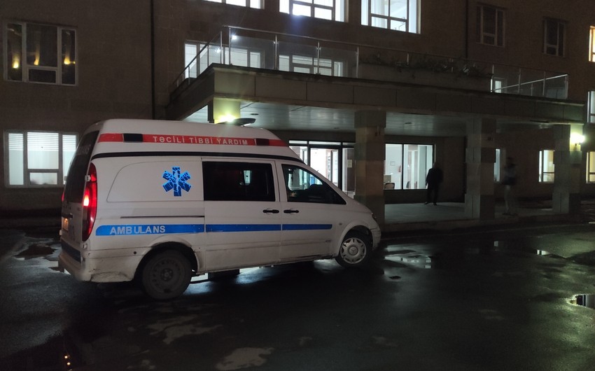 Bakıda iki avtomobil toqquşdu, xəsarət alanlar var