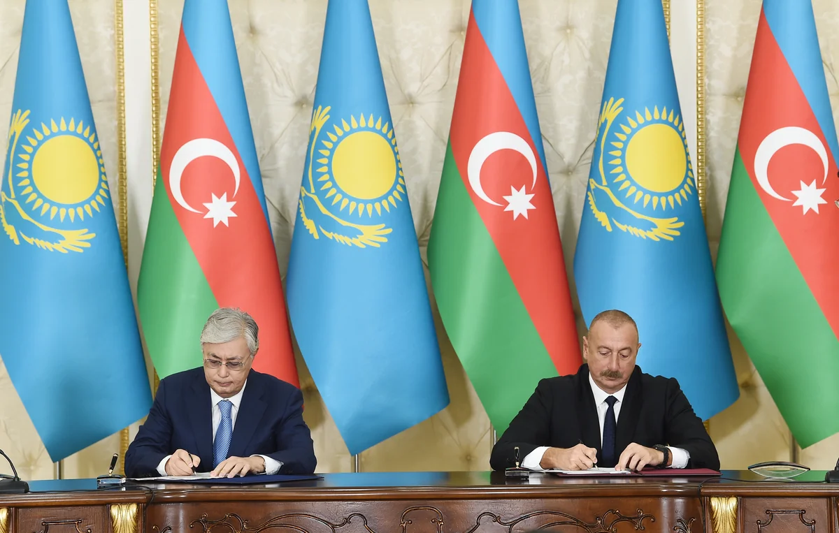 Azerbaijan, Kazakhstan ink documents