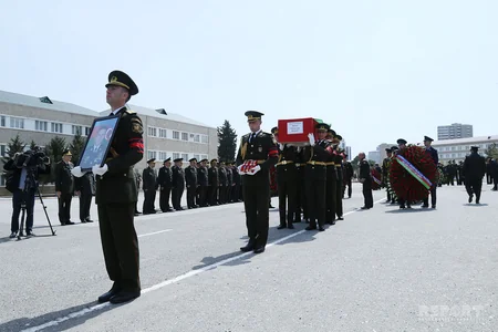 Şəhid pilotlar və polkovnik dəfn edilib - YENİLƏNİB-3