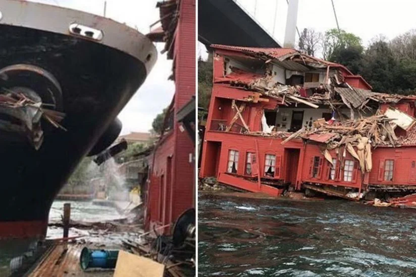 İstanbulda tanker boğaz sahilində yerləşən XVIII əsrə aid saraya çırpılıb - FOTO