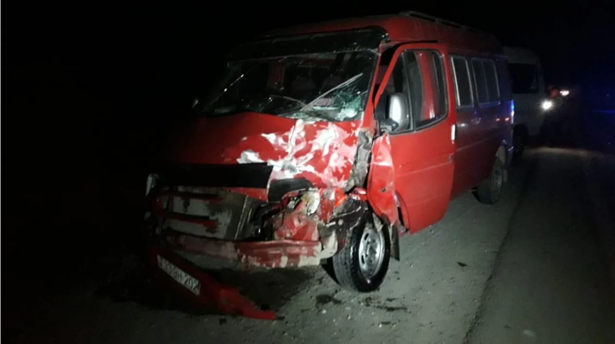 Kürdəmirdə zəncirvari qəza oldu, xəsarət alanlar var - FOTO