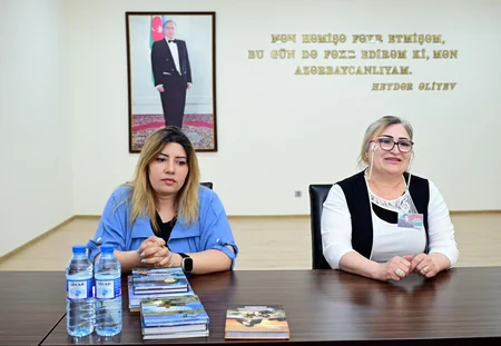 Mədəniyyət naziri Siyəzəndə vətəndaşların müraciətlərini dinləyib