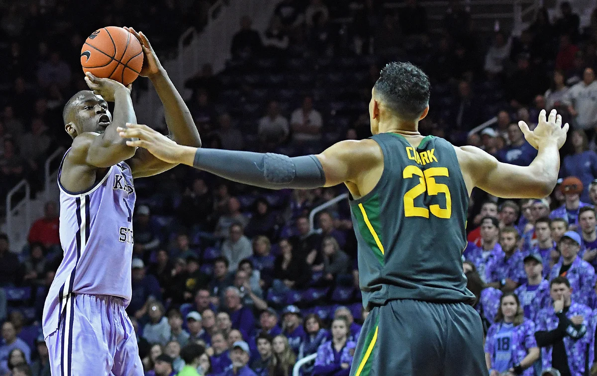 “Xəzri” amerikalı basketbolçu ilə yollarını ayırıb