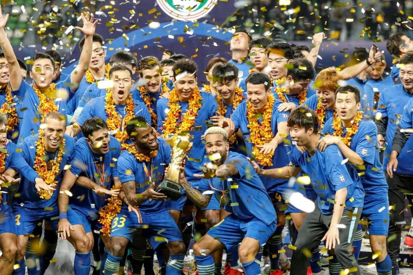 Çin çempionu fəaliyyətini dayandırdı