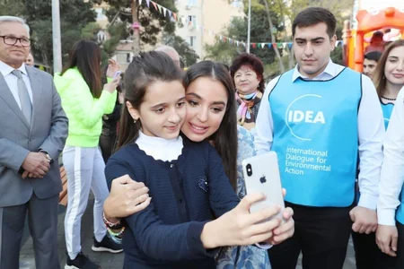 Bizim həyət layihəsi çərçivəsində abadlaşdırılan növbəti həyət istifadəyə verilib - FOTO