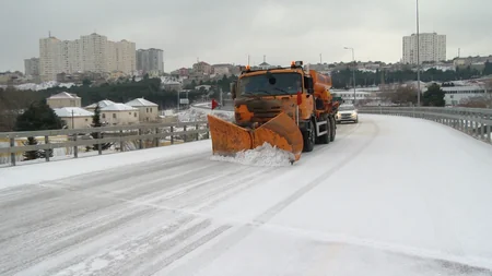 Bakının yollarının qışda qardan-buzdan təmizlənməsi üçün tədbirlər planı hazırlanıb