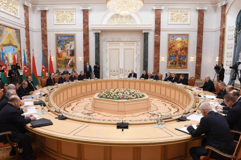 Minskdə Azərbaycan və Belarus prezidentlərinin geniş tərkibdə görüşü keçirilib