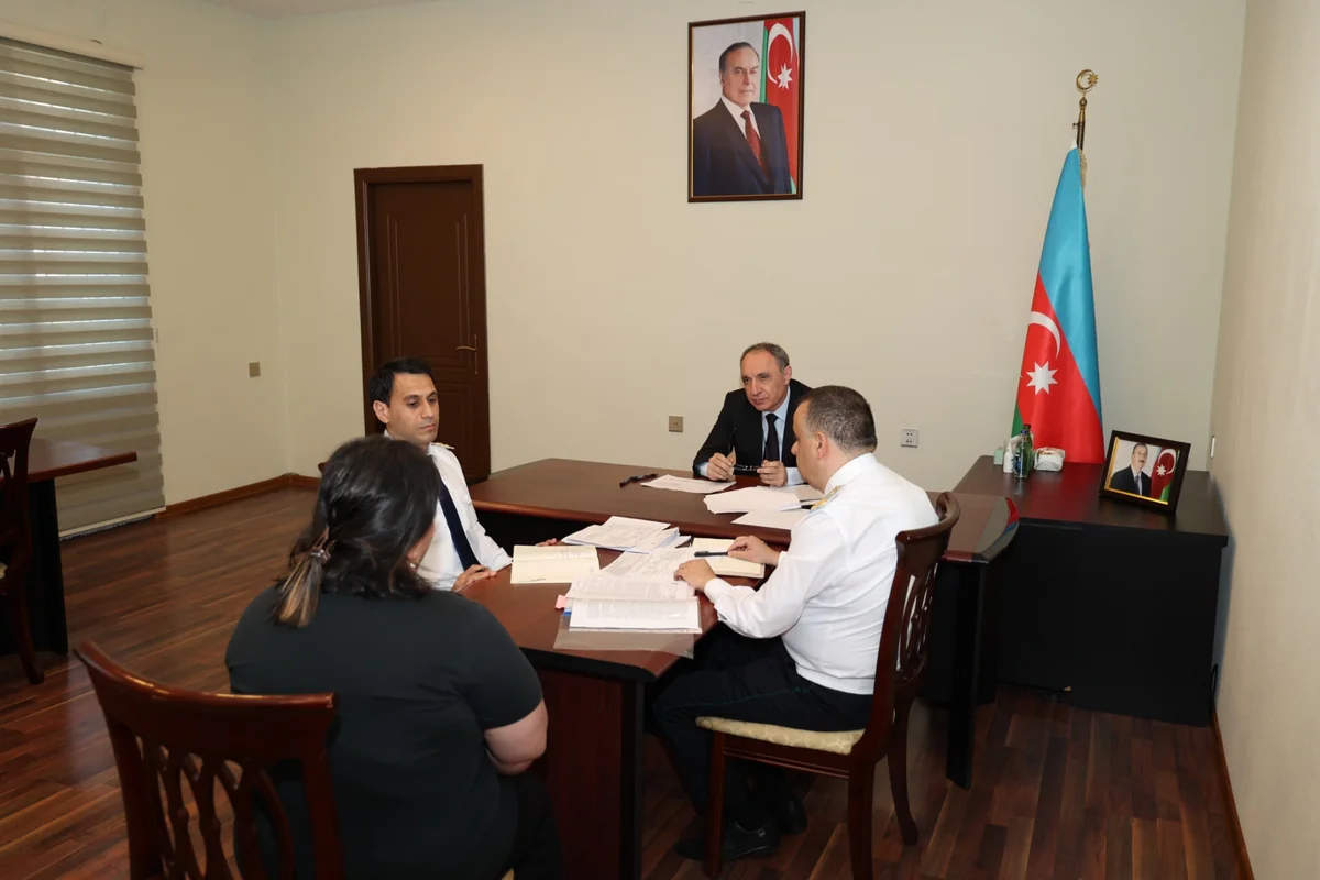 Kamran Əliyev Binəqədidə vətəndaşları qəbul edib