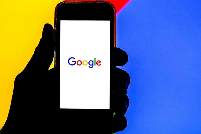 COVID-19 exposure notification app auto-installed on Android phones