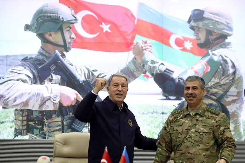 Azərbaycan və Türkiyənin müdafiə nazirləri arasında telefon danışığı olub