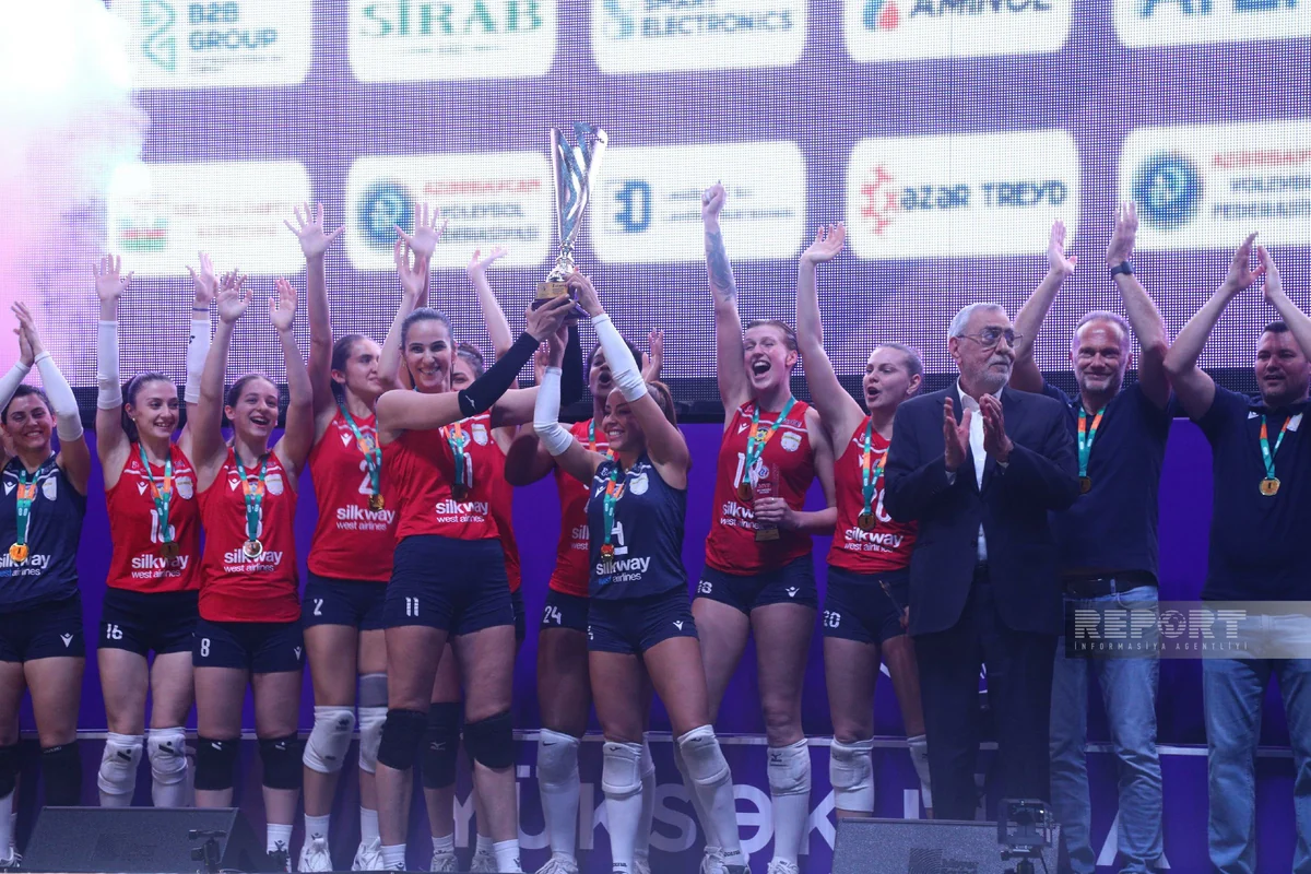 Qadın voleybolçular arasında Azərbaycan Yüksək Liqasının qalibləri mükafatlandırılıb