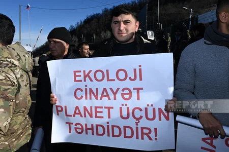 Protesters: Armenian separatists must stop looting Azerbaijan’s resources and mine terror