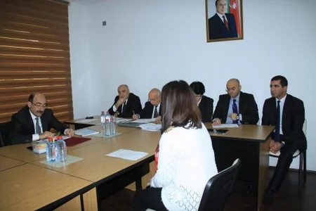 Əbülfəs Qarayev Ağsu rayonunda vətəndaşları qəbul edib