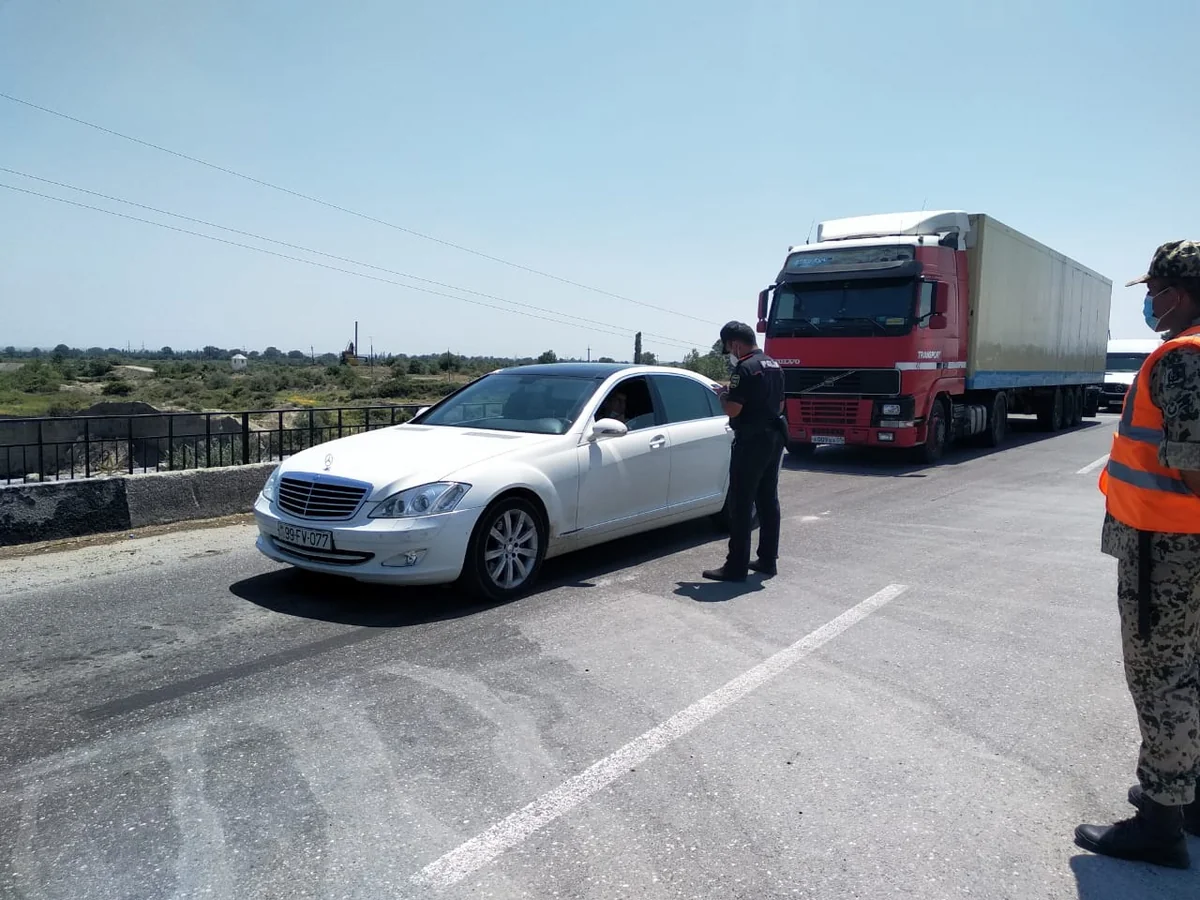 Xaçmaz polisi ticarət mərkəzlərində reydlər keçirir, maska taxmayanlar cərimələnir