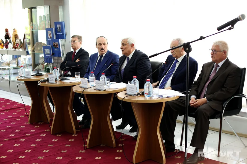 ​Рамазан Абдулатипов предложил создать Центр дагестанской культуры в Баку