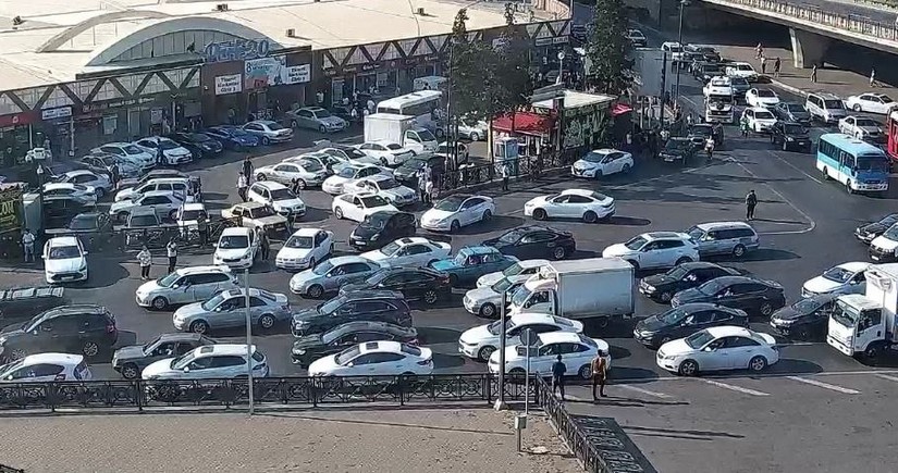 Bakının bəzi yollarında sıxlıq var - SİYAHI