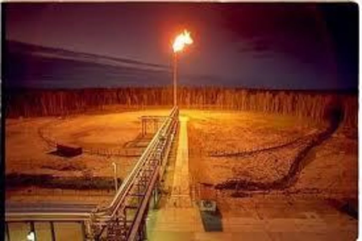 В России предлагается ужесточить штрафы за сжигание попутного нефтяного газа