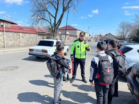 Qubada polis şagirdlər üçün maarifləndirici tədbir keçirib