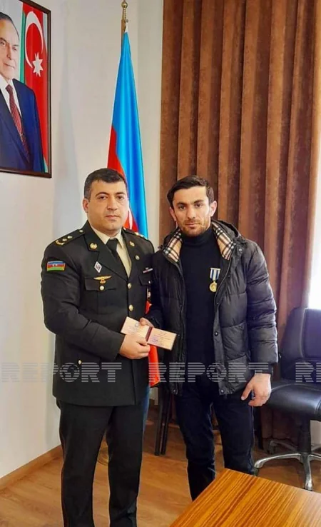 Biləsuvarda şəhidlərin medalları ailələrinə təqdim edilib 