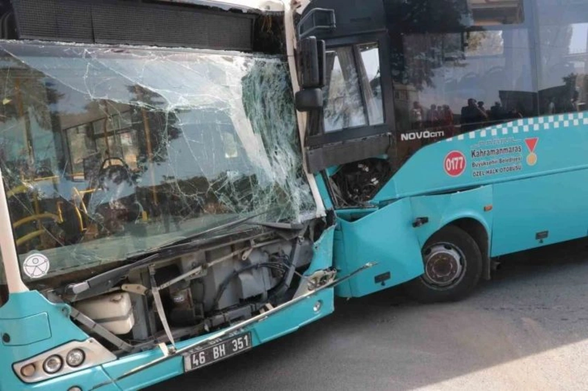Türkiyədə 2 avtobus toqquşub, 9 nəfər yaralanıb