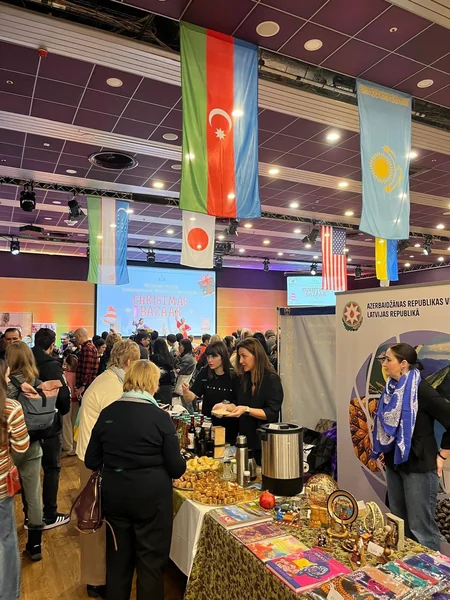 Azərbaycanın Riqadakı səfirliyi Beynəlxalq Milad Yarmarkasında təmsil olunub