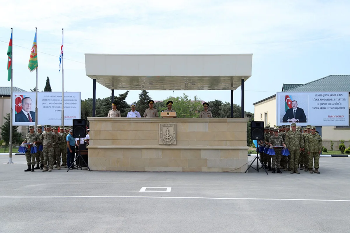 Azerbaijan defence minister attends next graduation ceremony of Marines Commando Basic Courses 