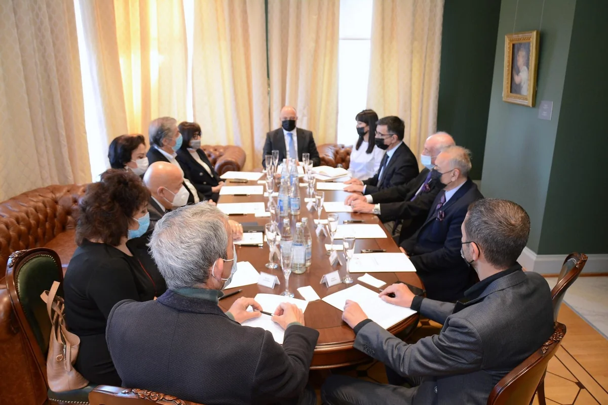Azerbaijani Minister of Culture meets experts on monuments, memorials