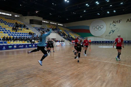 Qadın həndbolçular arasında Azərbaycan çempionatında turun mərkəzi oyunu keçirilib