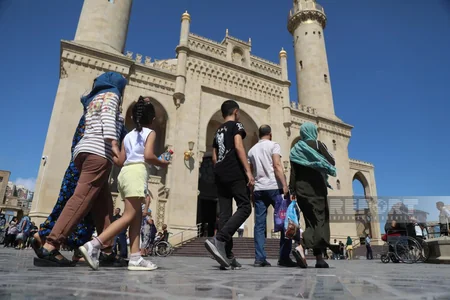 Allahşükür Paşazadə qan verib