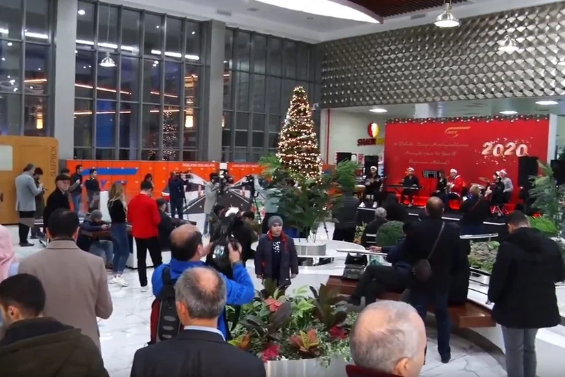 Bakı Dəmiryol Vağzalında konsert proqramı təşkil olunub - VİDEO