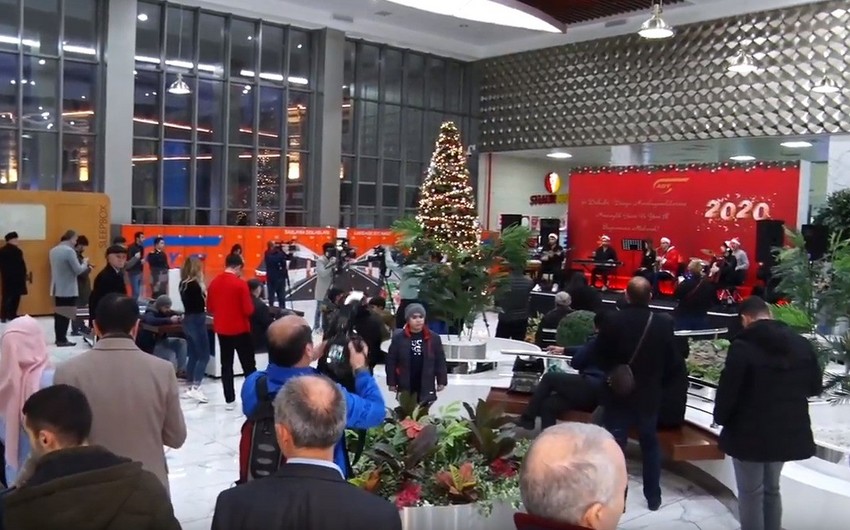 Bakı Dəmiryol Vağzalında konsert proqramı təşkil olunub - VİDEO